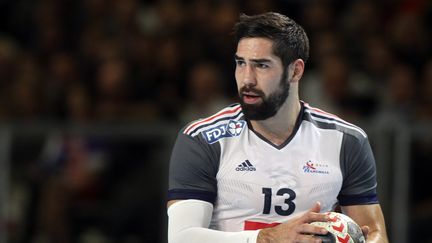 Le handballeur Nikola Karabatic, lors d'une rencontre amicale face &agrave; la Mac&eacute;doine, &agrave; Nantes (Loire-Atlantique), le 10 janvier 2015. (EDDY LEMAISTRE / 2PIX-EL / AFP)