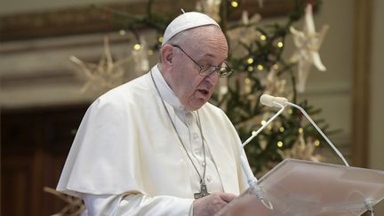 Le pape François au Vatican, le 25 décembre 2020. (HANDOUT / VATICAN MEDIA / AFP)