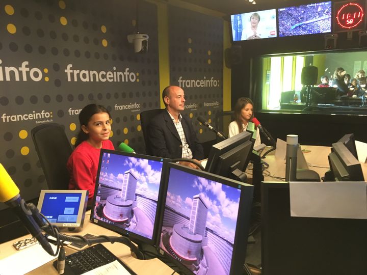 Les enfants ont posé leurs questions à l'invité du jour depuis un studio de franceinfo, à la Maison de la radio à Paris, jeudi. (FRANCEINFO / RADIOFRANCE)