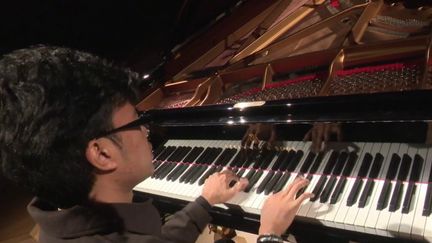 Jazz : Joey Alexander, le jeune prodige du piano (Capture d'écran franceinfo)