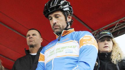 A la ville, le docteur Mamour Patrick Dempsey est un homme investi dans la lutte contre le cancer qui organise des courses &agrave; v&eacute;lo pour r&eacute;colter des fonds. (JOSE LEIVA / AP / SIPA)