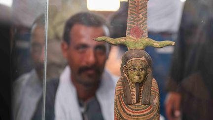 Égypte : une centaine de sarcophages intacts ont été découverts