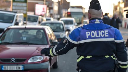 La circulation différenciée s'applique également dans la métropole lilloise, où des contrôles routiers ont aussi lieu, le 27 février 2019. (PHILIPPE HUGUEN / AFP)