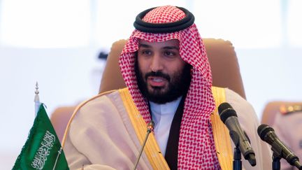 Le prince héritier d'Arabie saoudite Mohammed ben Salmane, à Riyad, la capitale saoudienne, le 26 novembre 2017. (BANDAR ALGALOUD / SAUDI ROYAL CO / ANADOLU AGENCY / AFP)