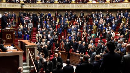 Les députés observent une minute de silence pour les victimes de l'attentat de Strasbourg (Bas-Rhin), à l'Assemblée nationale, à Paris, le 12 décembre 2018. (BERTRAND GUAY / AFP)