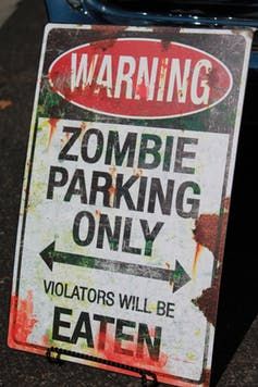 "Parking réservé aux zombies", avertit ce panneau. Ne pas enfreindre, sous peine d'être mangé.&nbsp; (PXHERE)