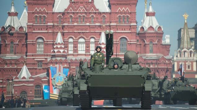 &nbsp; (Le nouveau char russe, présenté comme le plus puissant du monde, a défilé ce matin sur la place Rouge, sous les yeux d'une vingtaine de chefs d'Etats © MaxPPP)