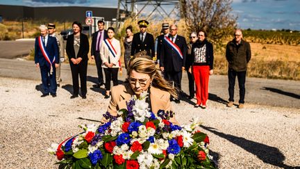 Patricia Miralles, la secrétaire d'État chargée des anciens combattants, le 30 septembre 2022, au camp Rivesaltes, camp de transit des harkis après la guerre d’Algérie. (JC MILHET / HANS LUCAS)