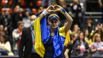 L'Ukrainienne Dayana Yastremska après sa victoire en demi-finale du tournoi de tennis de Lyon contre la Roumaine Sorana Cirstea, le 5 mars 2022.&nbsp; (OLIVIER CHASSIGNOLE / AFP)