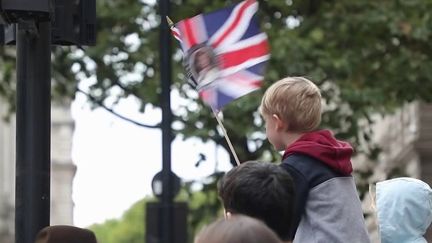 Funérailles d'Elizabeth II : les Britanniques prêts pour les adieux à la reine (FRANCE 3)