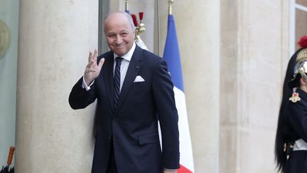 Laurent Fabius arrive à l'Elysée pour sa prestation de serment, mardi 8 mars 2016. (MAXPPP)