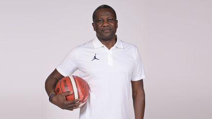 Jean-Aimé Toupane succède à Valérie Garnier à la tête de l'équipe de France féminine de basket. (FFBB)