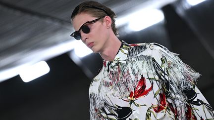 Prada pap masculin printemps-été 2024 à la Milan Fashion week, le 18 juin 2023 (ANDREAS SOLARO / AFP)