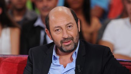 L'acteur Kad Merad lors de "Vivement Dimanche" sur France 2, le 29 août 2012. (BENAROCH / SIPA)