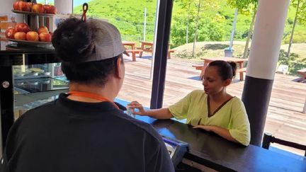 Sur le campus de Nouville, le restaurant universitaire offre désormais des repas gratuits aux étudiants. (MATHIEU RUIZ BARRAUD / NOUVELLE-CALEDONIE LA 1ERE)