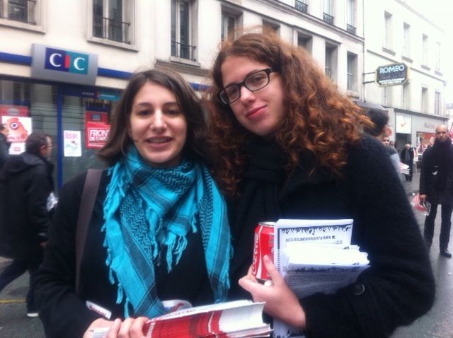 Aurore et Maud, 18 ans, presque à La Bastille (AB)