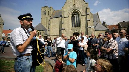 &nbsp; (Huit ans après le succés de "Bienvenue chez les Ch'tis", des hordes de touristes déferlent toujours à Bergues © Maxppp)