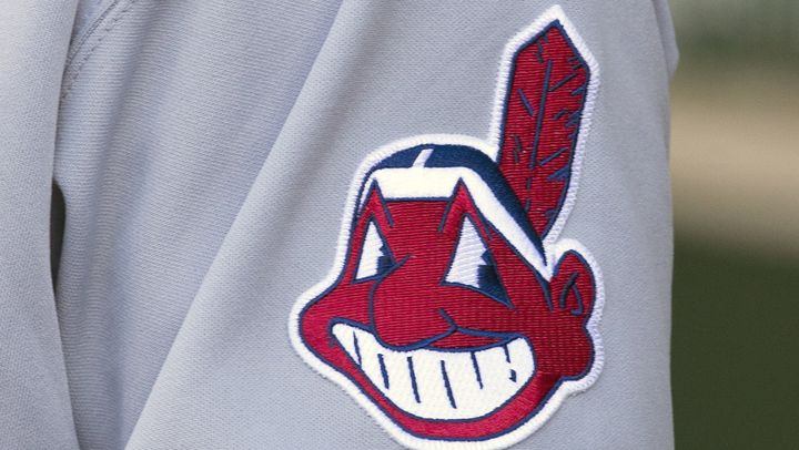 "Chief Wahoo", la mascotte des Cleveland Indians, lors d'un match &agrave; Oakland (Californie) le 16 ao&ucirc;t 2013.&nbsp; (JASON O. WATSON / GETTY IMAGES NORTH AMERICA)