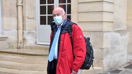 Le président de la région Nouvelle-Aquitaine, Alain Rousset,&nbsp;à&nbsp;Matignon à Paris, le 28 septembre 2020. (ALAIN JOCARD / AFP)