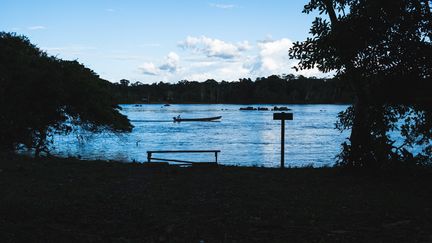 La rivière Lawa en Guyane, le 13 août 2020.&nbsp; (THIBAUD VAERMAN / HANS LUCAS / AFP)