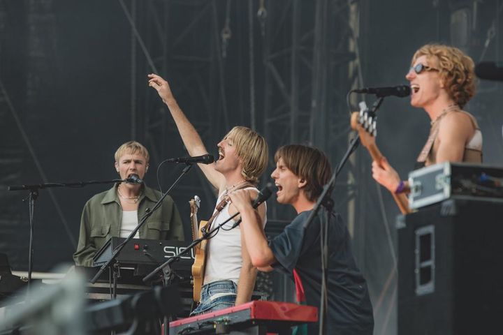 Les membres de Parcels à l'unisson, le 28 août, pour Rock en Seine.&nbsp; (Christophe Crenel)