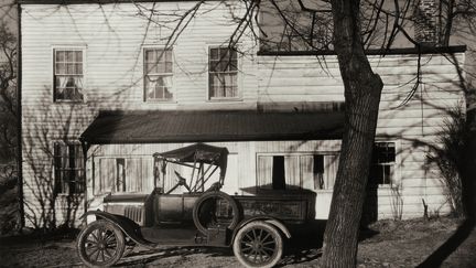 Photo de Walker Evans : "Westchester, New York, farmhouse 1931" (Centre Pompidou)