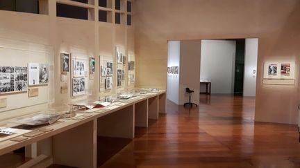 Une salle de l'exposition orchestrée par la Bibliothèque nationale de France sur les images de Mai 68, du 17 avril au 26 août 2018. (ANNE CHEPEAU / RADIO FRANCE)