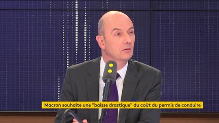 Roland Lescure, député LREM des Français établis hors de France, invité de franceinfo vendredi 9 novembre.&nbsp; (FRANCEINFO/RADIOFRANCE)