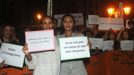 &nbsp; (Manifestation de soutien aux deux jeunes femmes le 28 juin 2015 à Rabat © maxPPP)