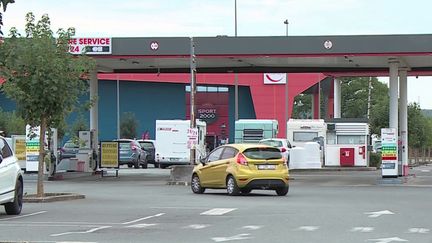 Carburants :&nbsp;une remise dénoncée par les écologistes (France 3)