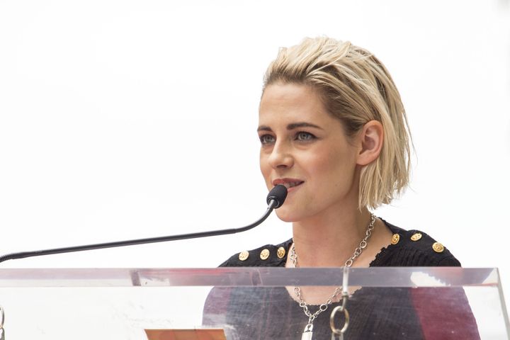 Kristen Stewart sur Hollywood Boulevard le 4 mai 2016 
 (Valérie Macon / AFP )