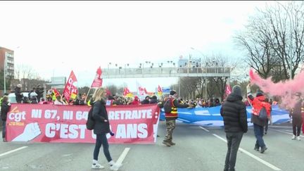 Réforme des retraites : la mobilisation se durcit après le recours au 49.3 (Cpature franceinfo)