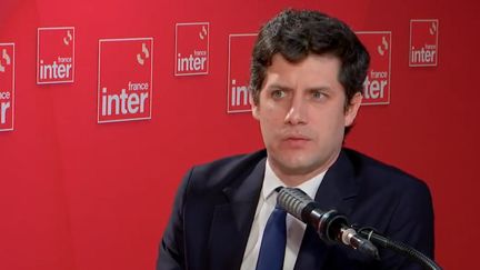 Julien Denormandie, ministre&nbsp;de l'Agriculture&nbsp;et de l'Alimentation,&nbsp;sur France Inter, le 15 mars 2022. (FRANCE INTER / RADIO FRANCE)