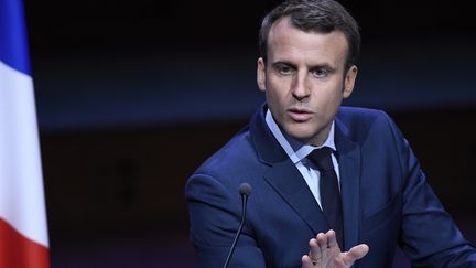 Emmanuel Macron&nbsp;à l'audition des candidats à la présidentielle par l'Association des maires de France mercredi 22 mars 2017, à la Maison de la radio.&nbsp; (BERTRAND GUAY / AFP)