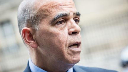 Kader Arif devant l'Assemblée nationale (Paris), le 26 mai 2015.&nbsp; (MICHAEL BUNEL / NURPHOTO / AFP)