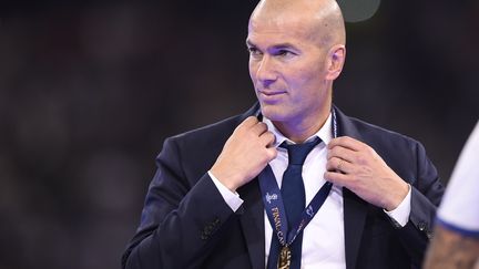 Zinédine Zidane, le 3 juin 2017, à Cardiff (Pays-de-Galle).&nbsp; (FILIPPO MONTEFORTE / AFP)