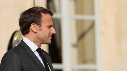 Le président de la République Emmanuel Macron lors de la réception du président ukrainien Petro Porochenko à l'Elysée, le 12 avril 2019. (MUSTAFA YALCIN / ANADOLU AGENCY / AFP)