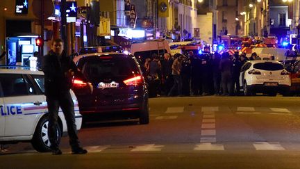 &nbsp; (Les forces de l'ordre devant le Bataclan au soir de l'attaque © SIPA/Serez Lichetfeld)