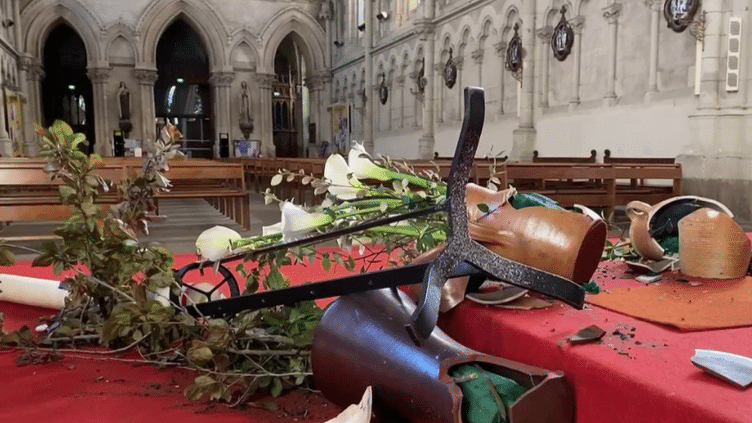 In Angers (Maine-et-Loire), a church was vandalized and ransacked on April 12, 2023. (France 2)