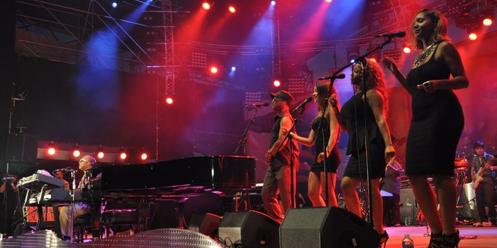 Les choristes de Stevie Wonder avec Aisha Morris, sa fille, en premier plan
 (Olivier Flandin)