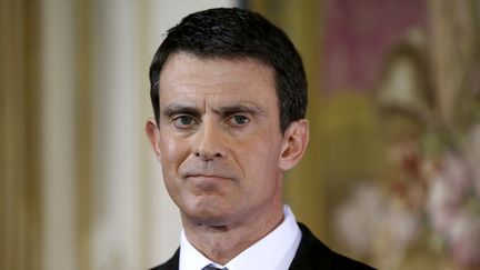 Manuel Valls fait une visite éclair à Alger sur fond de boycott médiatique