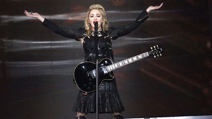 Madonna, sur sc&egrave;ne pour sa tourn&eacute;e MDNA, &agrave; Philadelphie (Etats-Unis), le 28 ao&ucirc;t 2012. (REX / SIPA)