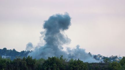 Le village d'Alma Ach-Chaab, près de la frontière israélienne, au sud du Liban, le 13 octobre 2023. (CHRISTINA ASSI / AFP)