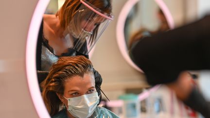 Nord : des Belges viennent se faire coiffer dans les salons français