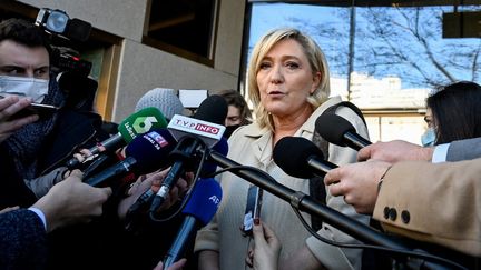 Marine Le Pen, le 22 janvier 2022 à Madrid, en Espagne. (OSCAR DEL POZO / AFP)