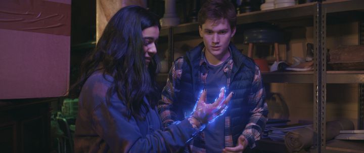 Kamala Khan apprend à maîtriser son pouvoir avec l'aide de Bruno Carrelli.&nbsp; (COURTESY OF MARVEL STUDIOS)