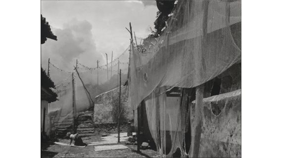 Paul Strand, "Nets" (filets), Michoacan, 1933. (APERTURE FOUNDATION INC., PAUL STRAND ARCHIVE)