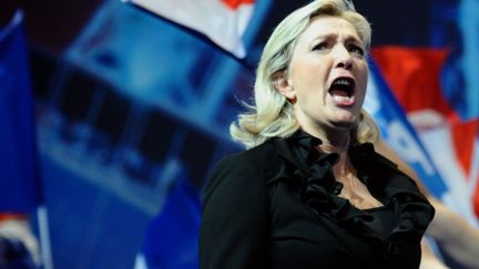 La candidate du Front national Marine Le Pen en meeting au Z&eacute;nith de Paris, le 17 avril 2012. (MARTIN BUREAU / AFP)