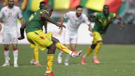 Ibrahima Koné transforme le penalty qui donne la victoire au Mali, le mercredi 12 janvier 2022. (SUNDAY ALAMMBA/AP/SIPA / SIPA)