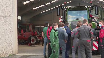 Emploi : la filière agricole attire de plus en plus les jeunes (FRANCE 2)